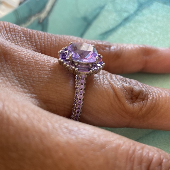BEAUTIFUL RING - Lab Created Light Amethyst - Picture 4 of 4